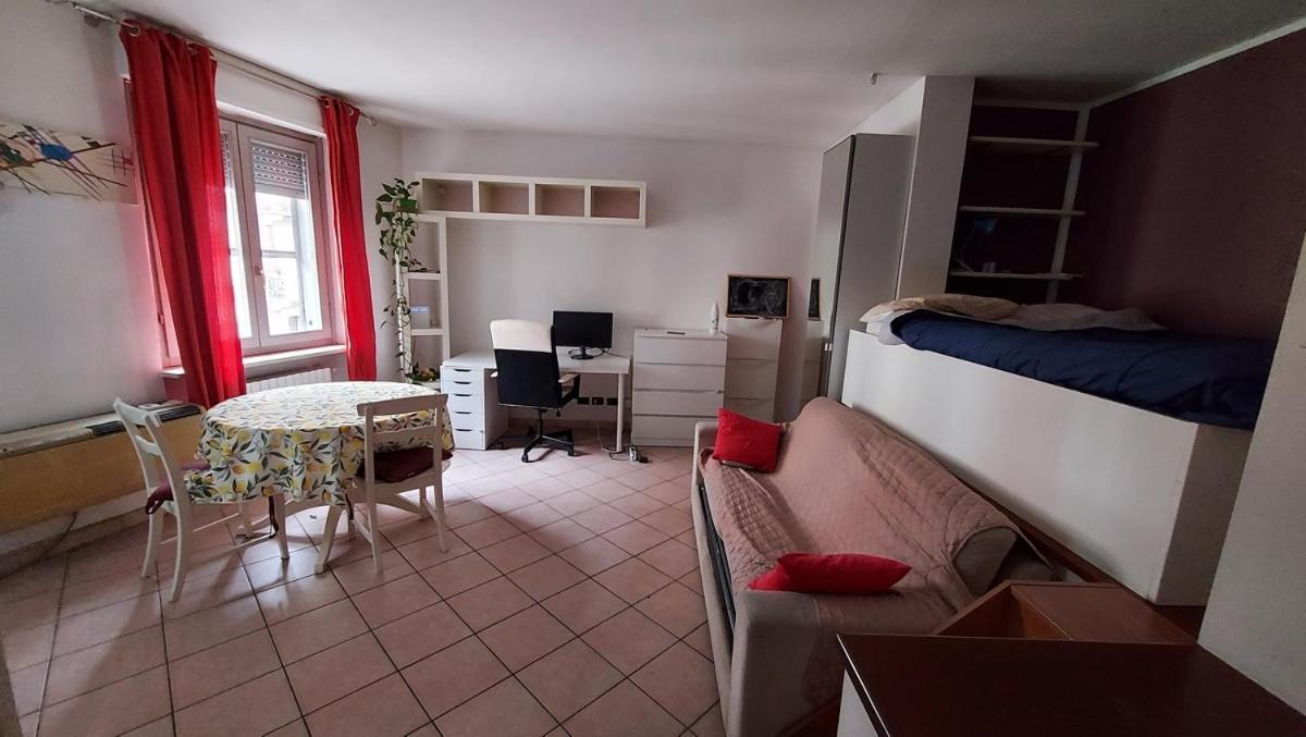 Apartment Near Metro Turin Exterior photo